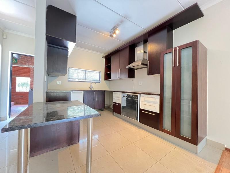 To Let 2 Bedroom Property for Rent in Atholl Gauteng