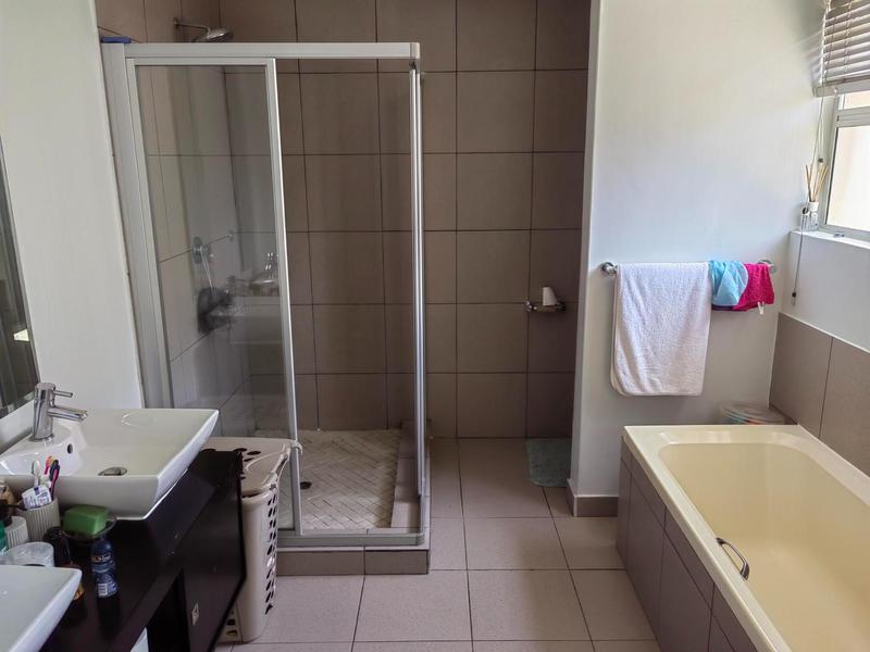 To Let 3 Bedroom Property for Rent in Broadacres Gauteng