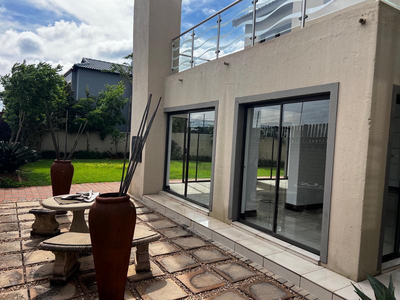 4 Bedroom Property for Sale in Midfield Estate Gauteng