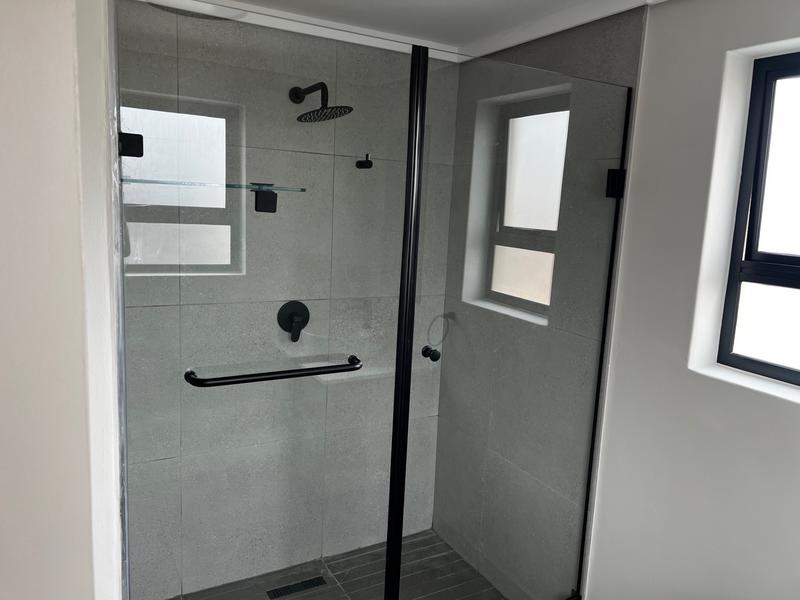 4 Bedroom Property for Sale in Midfield Estate Gauteng