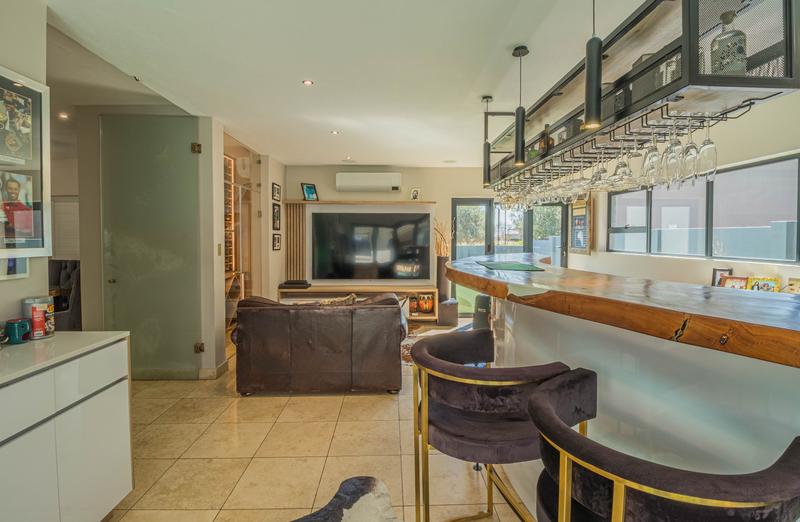 To Let 6 Bedroom Property for Rent in Midstream Ridge Gauteng