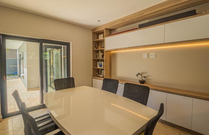 To Let 6 Bedroom Property for Rent in Midstream Ridge Gauteng