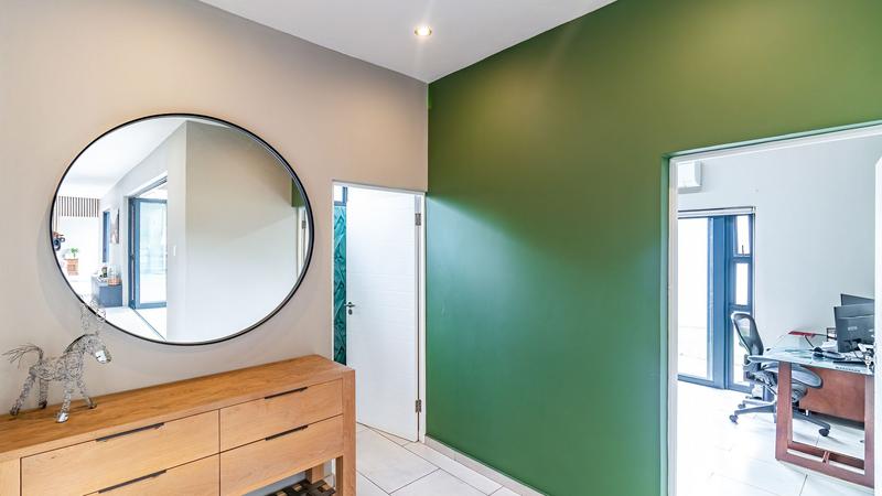 5 Bedroom Property for Sale in Midstream Ridge Gauteng