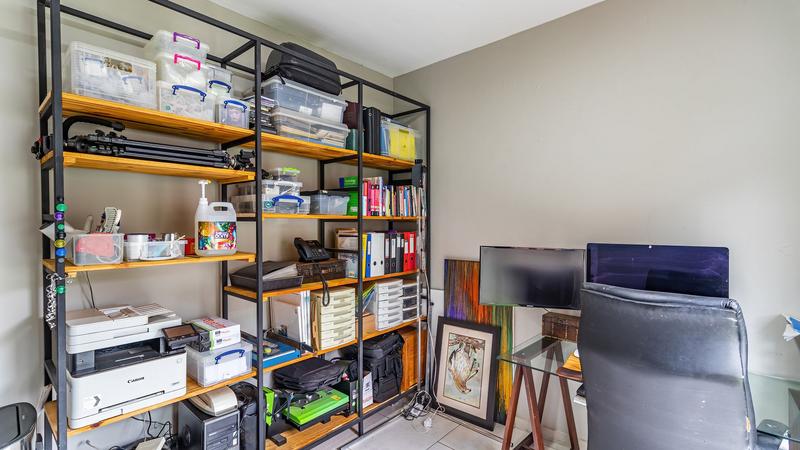 5 Bedroom Property for Sale in Midstream Ridge Gauteng