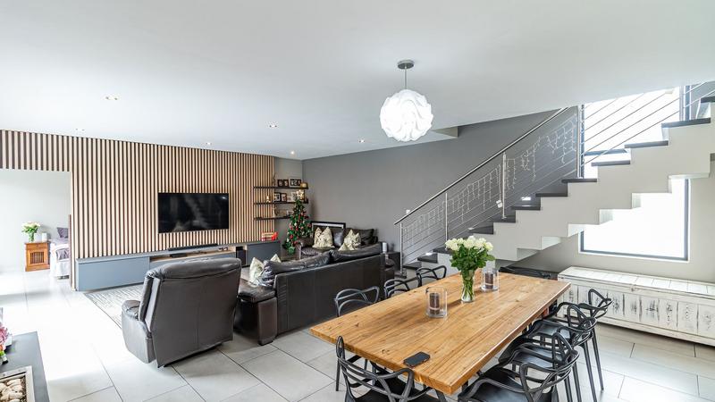 5 Bedroom Property for Sale in Midstream Ridge Gauteng