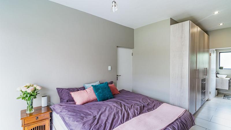 5 Bedroom Property for Sale in Midstream Ridge Gauteng