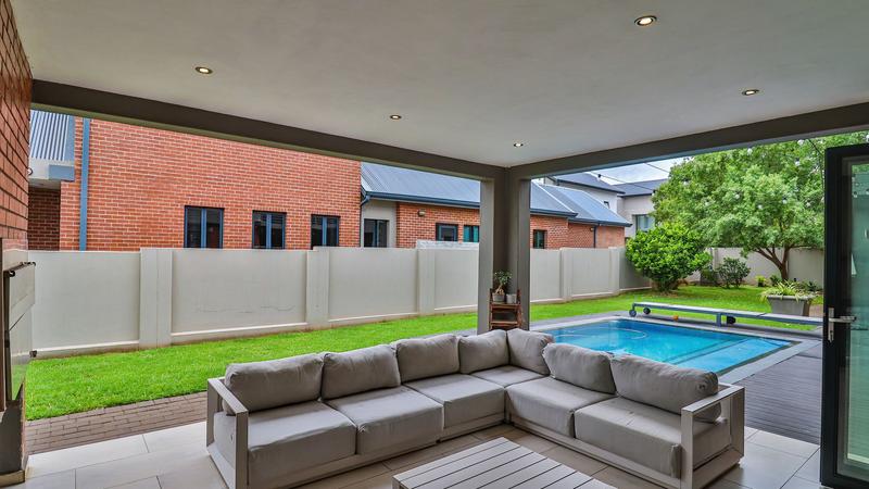 5 Bedroom Property for Sale in Midstream Ridge Gauteng