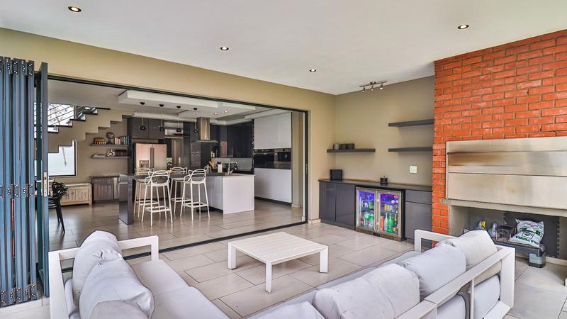 5 Bedroom Property for Sale in Midstream Ridge Gauteng