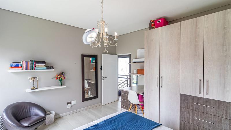 5 Bedroom Property for Sale in Midstream Ridge Gauteng