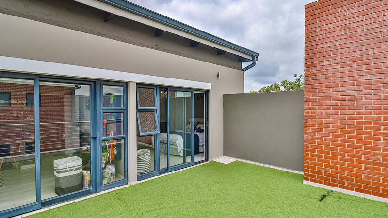 5 Bedroom Property for Sale in Midstream Ridge Gauteng