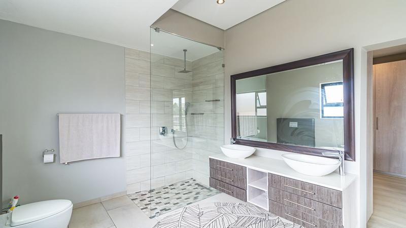 5 Bedroom Property for Sale in Midstream Ridge Gauteng