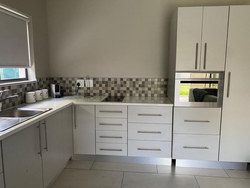 5 Bedroom Property for Sale in Midstream Ridge Gauteng