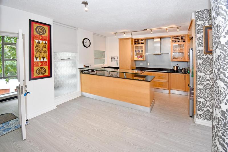 1 Bedroom Property for Sale in Sandhurst Gauteng