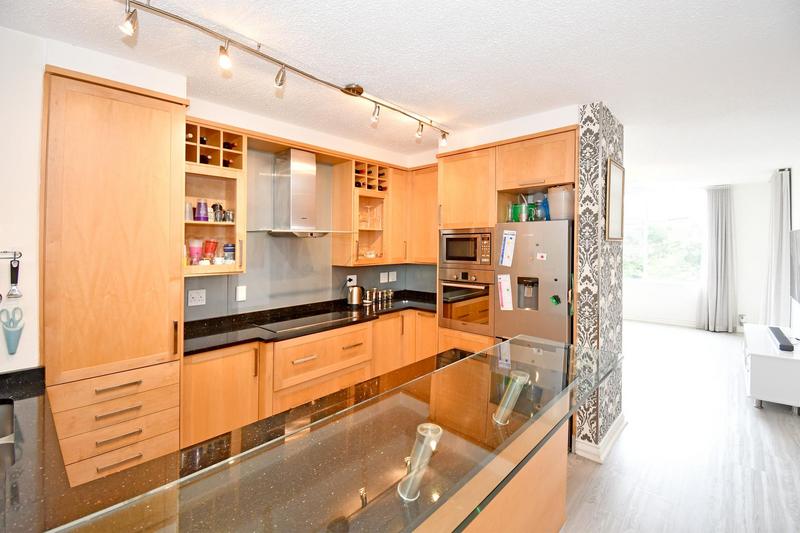 1 Bedroom Property for Sale in Sandhurst Gauteng