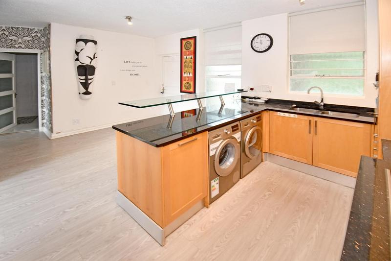 1 Bedroom Property for Sale in Sandhurst Gauteng