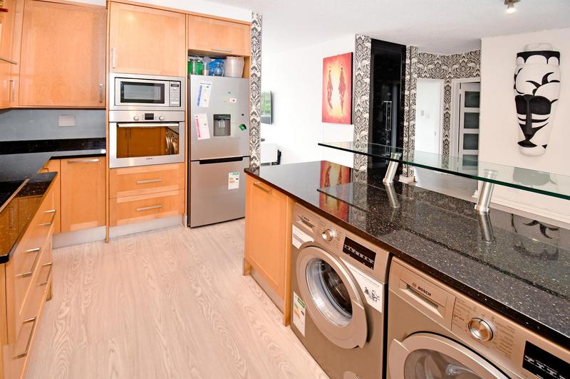 1 Bedroom Property for Sale in Sandhurst Gauteng