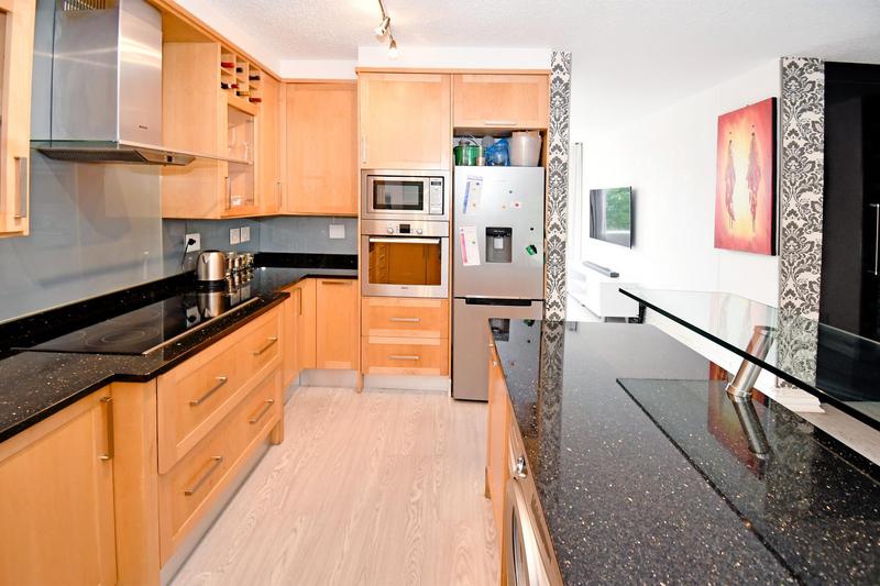 1 Bedroom Property for Sale in Sandhurst Gauteng