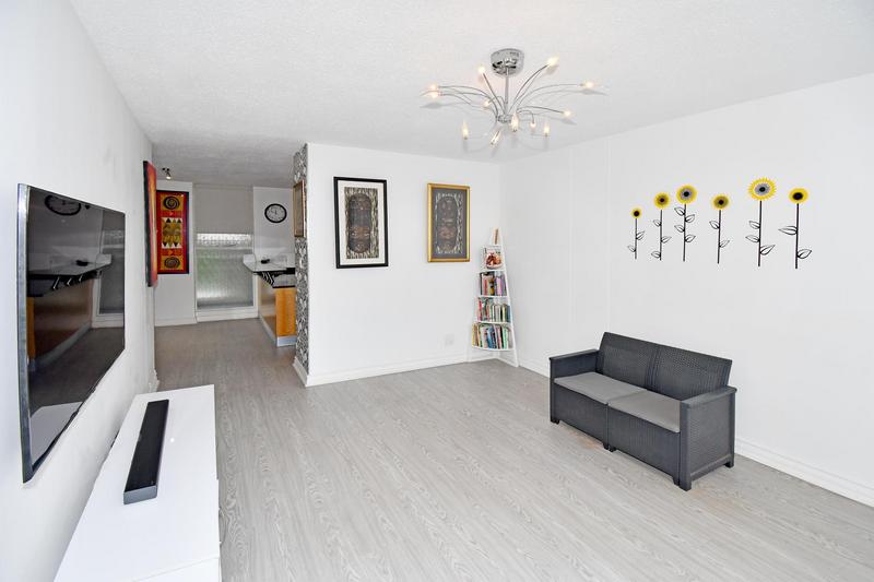 1 Bedroom Property for Sale in Sandhurst Gauteng