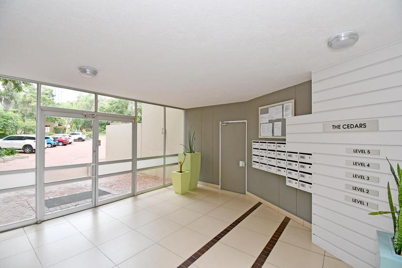 1 Bedroom Property for Sale in Sandhurst Gauteng