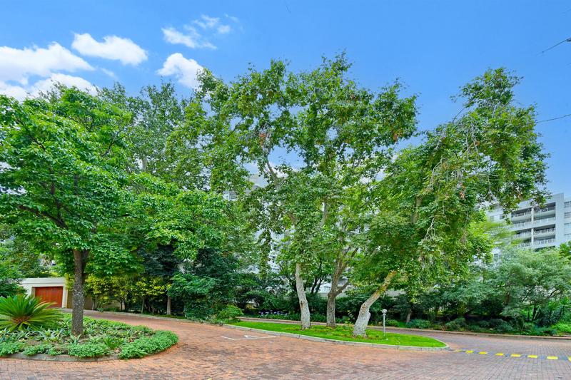 1 Bedroom Property for Sale in Sandhurst Gauteng