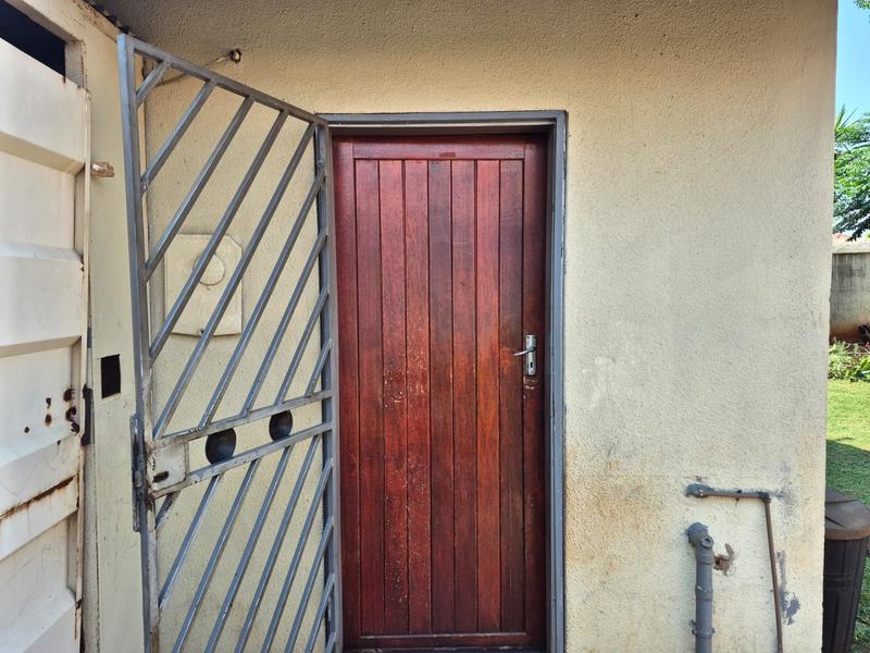 2 Bedroom Property for Sale in Vosloorus Gauteng