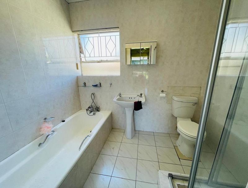 3 Bedroom Property for Sale in Sunward Park Gauteng