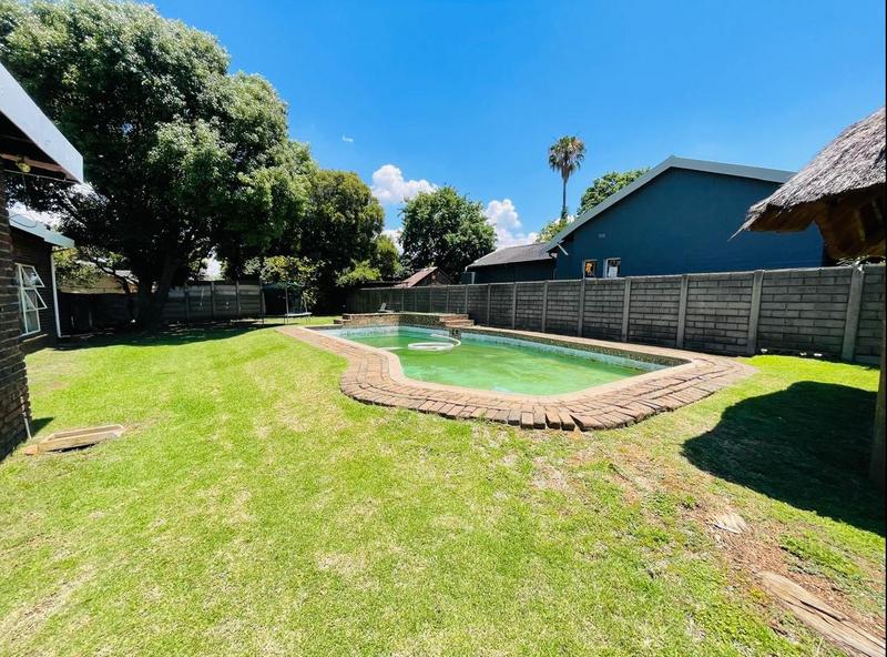 3 Bedroom Property for Sale in Sunward Park Gauteng