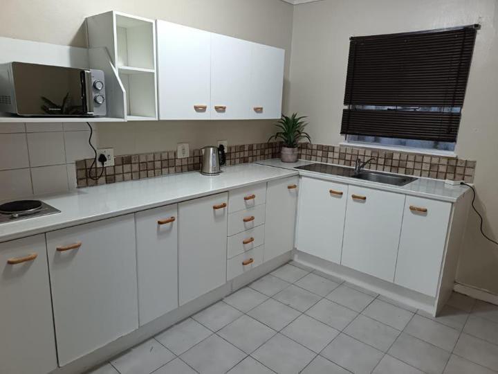 To Let 1 Bedroom Property for Rent in Cyrildene Gauteng