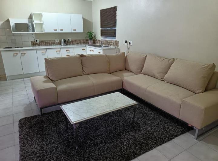 To Let 1 Bedroom Property for Rent in Cyrildene Gauteng