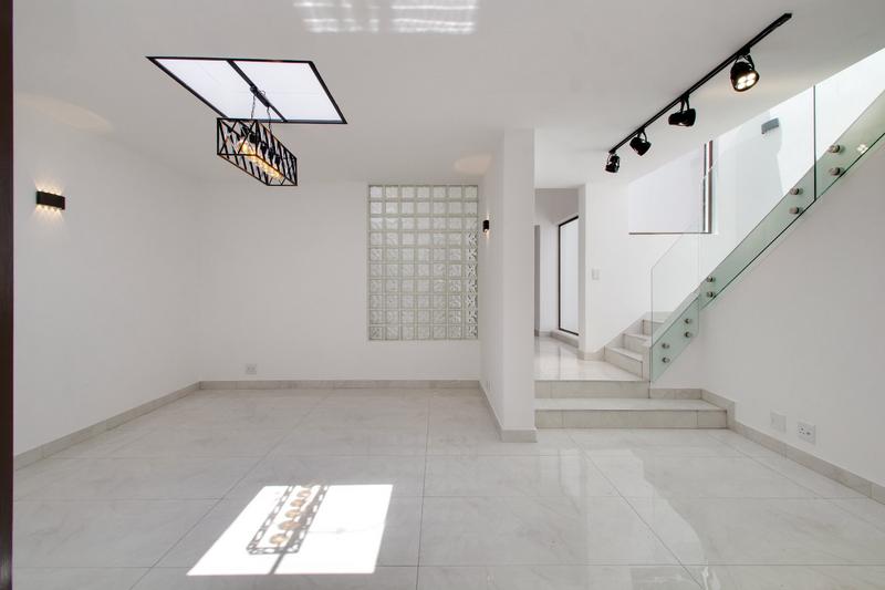 To Let 4 Bedroom Property for Rent in Dainfern Golf Estate Gauteng