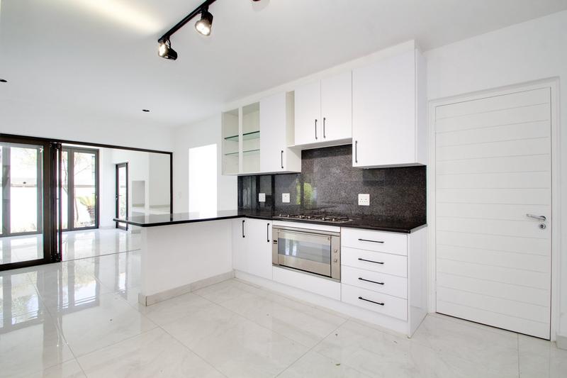 To Let 4 Bedroom Property for Rent in Dainfern Golf Estate Gauteng