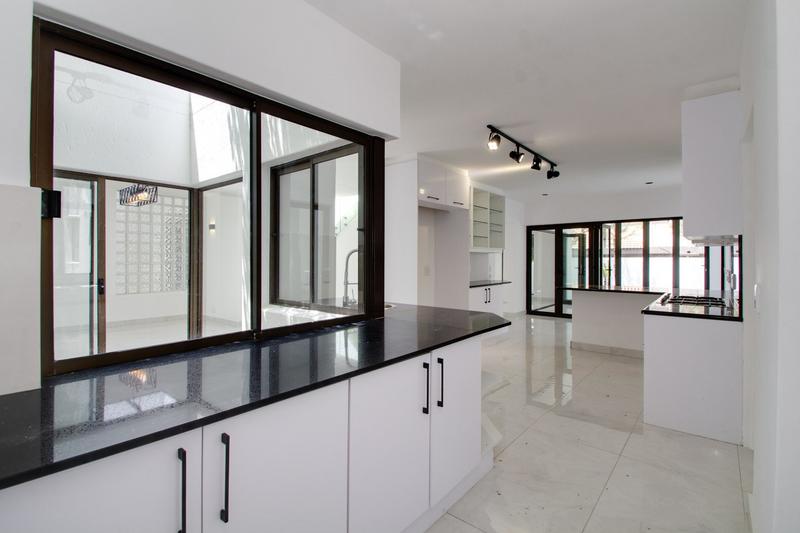 To Let 4 Bedroom Property for Rent in Dainfern Golf Estate Gauteng