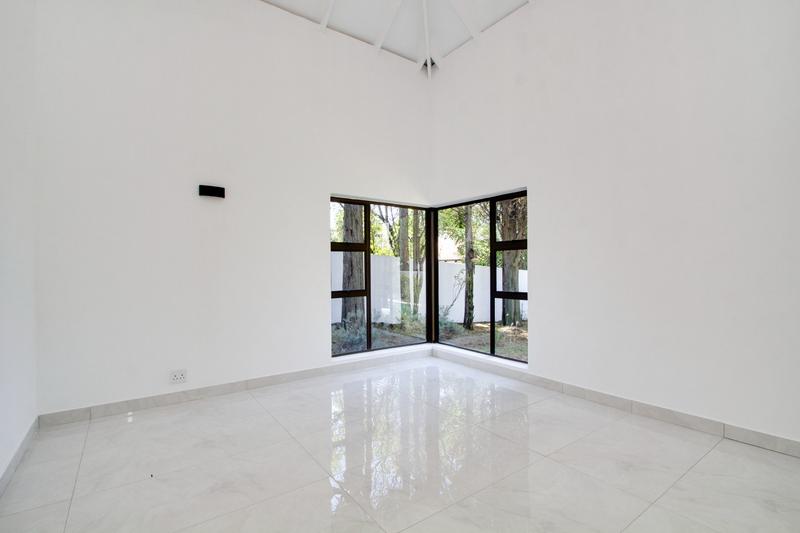 To Let 4 Bedroom Property for Rent in Dainfern Golf Estate Gauteng