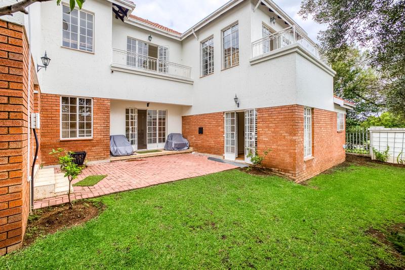 To Let 4 Bedroom Property for Rent in Dainfern Golf Estate Gauteng