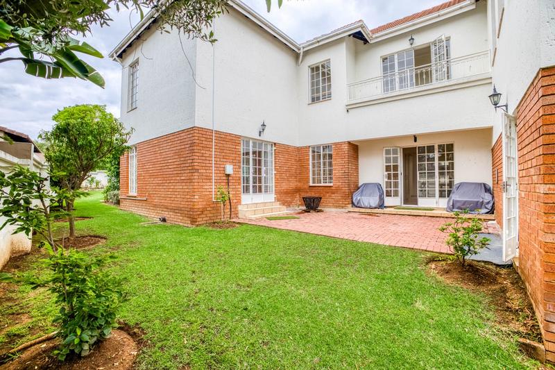 To Let 4 Bedroom Property for Rent in Dainfern Golf Estate Gauteng