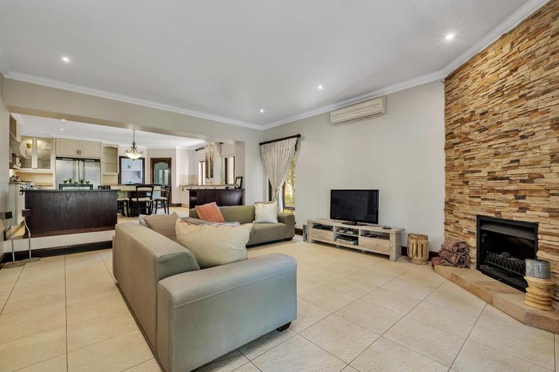 To Let 4 Bedroom Property for Rent in Dainfern Valley Gauteng