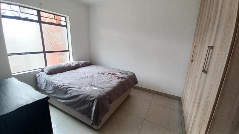 To Let 2 Bedroom Property for Rent in Glen Marais Gauteng
