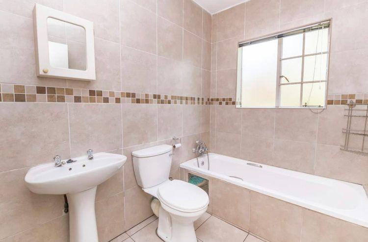 To Let 2 Bedroom Property for Rent in Lyttelton Gauteng