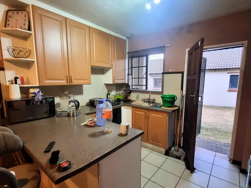 To Let 2 Bedroom Property for Rent in Mooikloof Ridge Gauteng