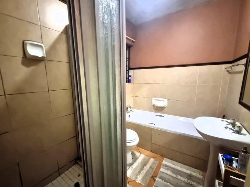 To Let 2 Bedroom Property for Rent in Mooikloof Ridge Gauteng