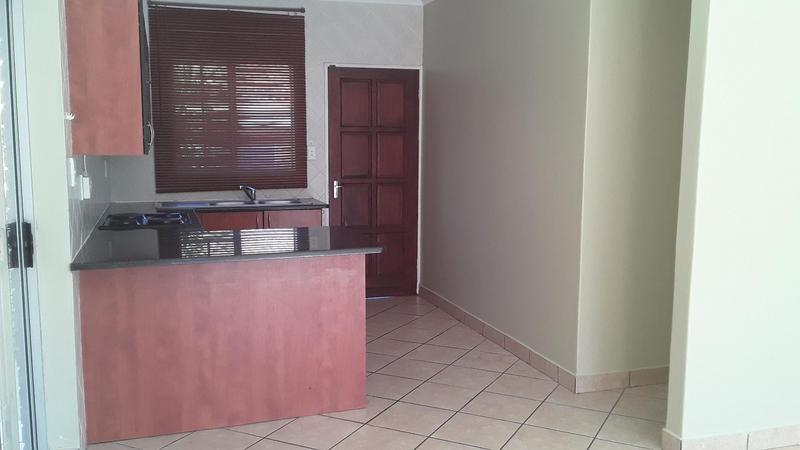 2 Bedroom Property for Sale in Amberfield Crest Estate Gauteng