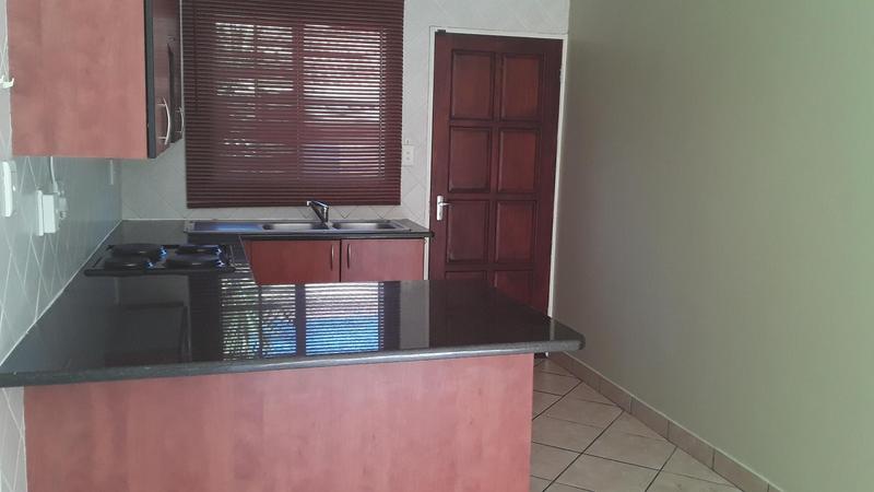 2 Bedroom Property for Sale in Amberfield Crest Estate Gauteng