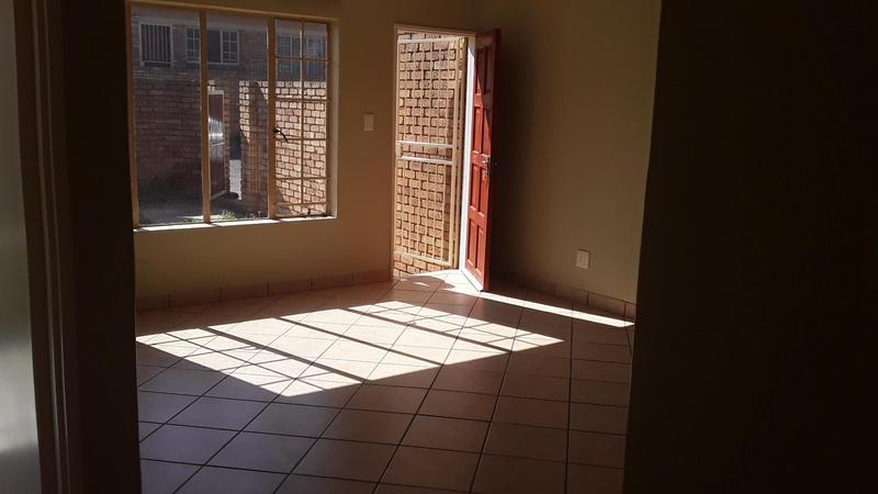 2 Bedroom Property for Sale in Amberfield Crest Estate Gauteng