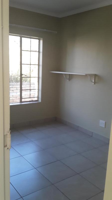 2 Bedroom Property for Sale in Amberfield Crest Estate Gauteng