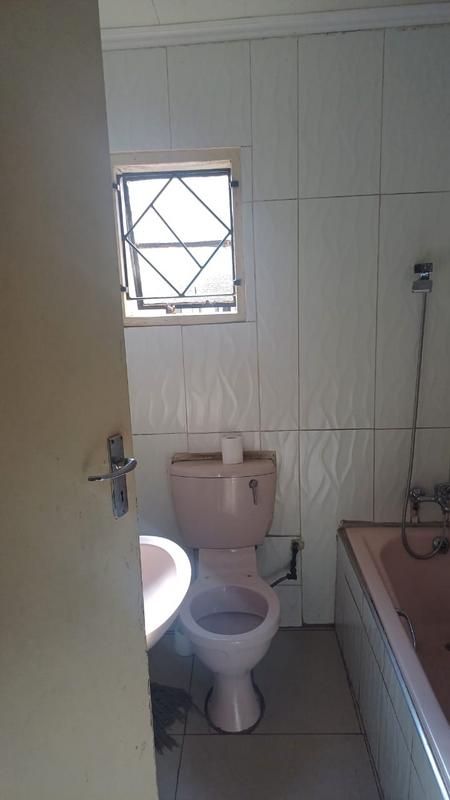 4 Bedroom Property for Sale in Moseleke East Gauteng