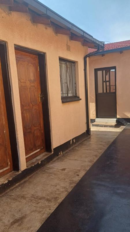 4 Bedroom Property for Sale in Moseleke East Gauteng