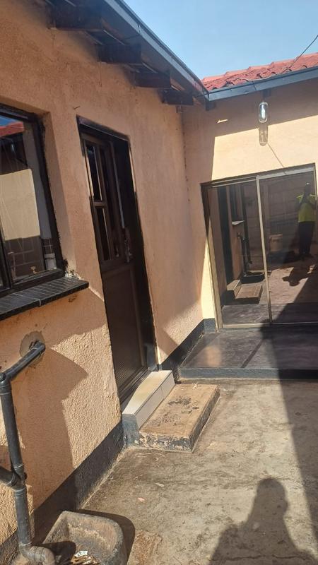 4 Bedroom Property for Sale in Moseleke East Gauteng