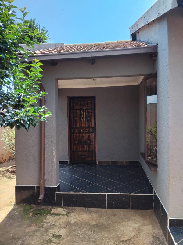 4 Bedroom Property for Sale in Vosloorus Gauteng
