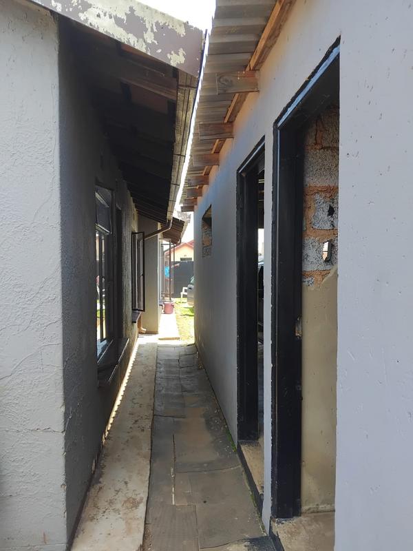4 Bedroom Property for Sale in Vosloorus Gauteng