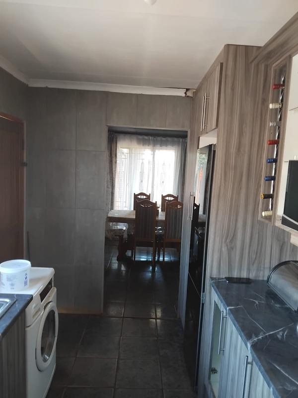 4 Bedroom Property for Sale in Vosloorus Gauteng